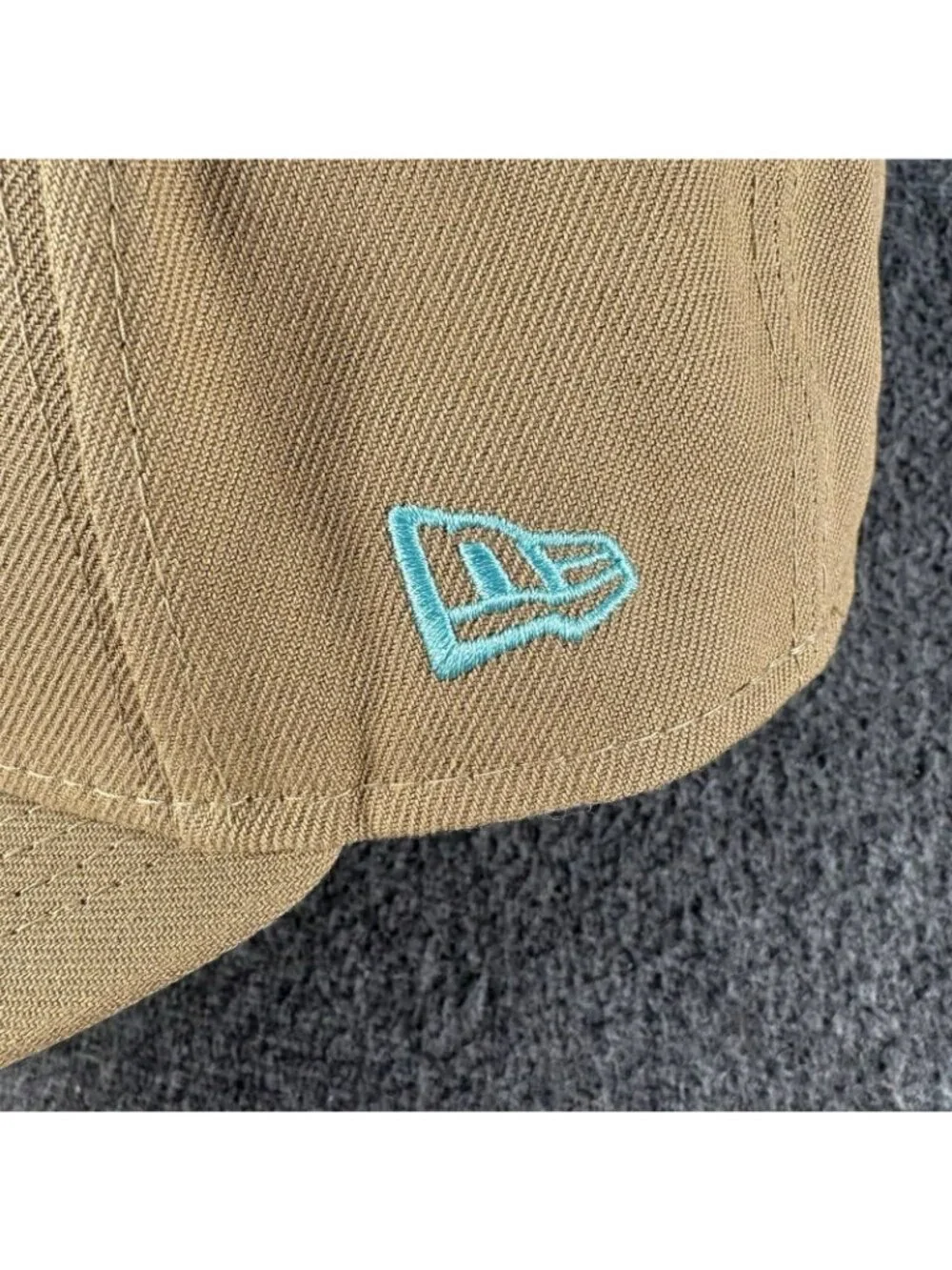 Chicago Bulls New Era 59FIFTY 7 1/4 Tan Teal NBA Fitted Hat Cap